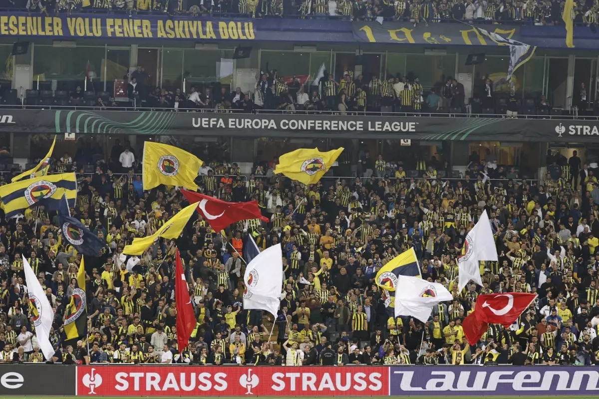 fenerbahce-den-ayrilir-ayrilmaz-inter-e-imza-atti-18733868_1608_amp.jpg