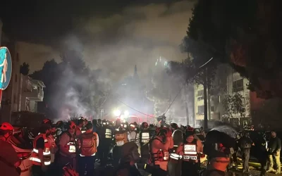 İran füzeleri Hayfa’yı vurdu, kent alev alev!