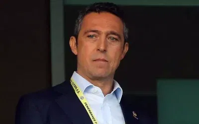 Fenerbahçe’nin yeni kaptanı Ali Koç sazı eline aldı!