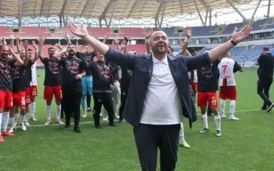 Taraftar isyanı! Takımı şampiyon yapıp veda ediyor.
