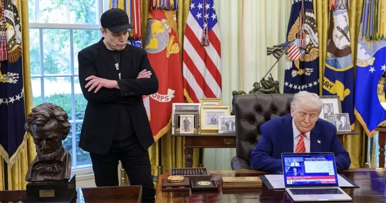 trump-elon-musk-arasindaki-tartisma-nedir-18717609_4858_amp.jpg