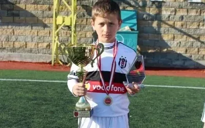 10 yaşında Beşiktaş’a veda eden isim