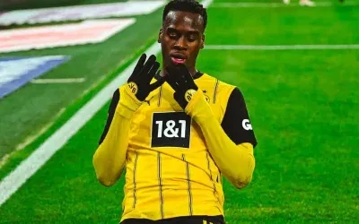 Jamie Bynoe-Gittens, 60 milyon euroluk transferle yuvaya geri döndü