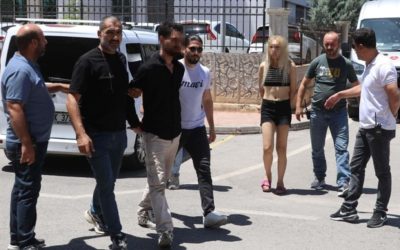 Klima Tartışması Cinayetle Sonuçlandı: Sina Khosravi Boğazından Bıçaklanarak Öldürüldü
