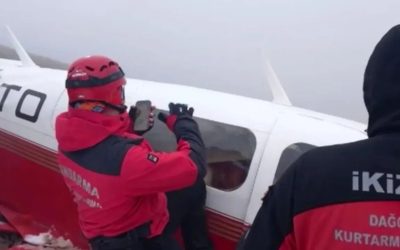 Rize Yolunda Düşen Uçağın Enkazına Ulaşıldı: Kadın Yolcu Kurtarıldı