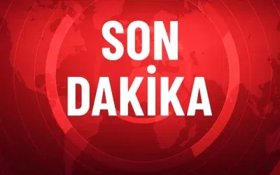 Adana’da TIR’a çarpan araçta 5 kişi hayatını kaybetti
