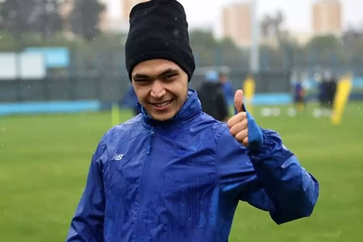 galatasaray-tarihine-gecen-futbolcu-22-yasinda-18891408_1613_amp.jpg