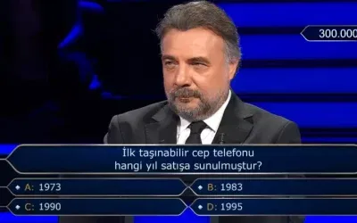 İlk taşınabilir cep telefonu ne zaman piyasaya sürüldü?