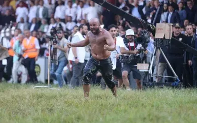 Kırkpınar’da Orhan Okulu Başpehlivanlık Tacını Aldı