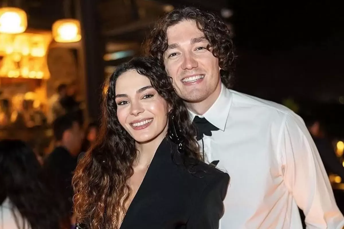 oyuncu-ebru-sahin-ile-basketbolcu-esi-cedi-osman-18885153_6485_amp.jpg