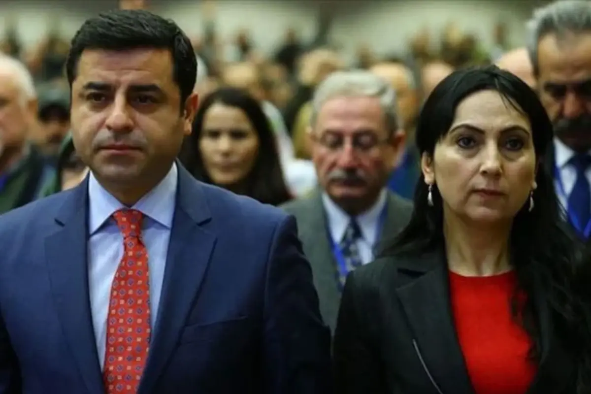 selahattin-demirtas-ve-figen-yuksekdag-in-tahliye-18862025_1545_amp.jpg