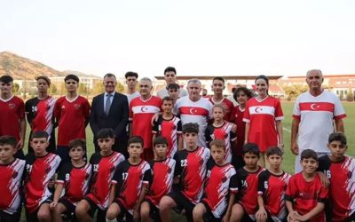 Bakan Osman Aşkın Bak, Aydın’da Futbol Maçında Sahaya Çıktı