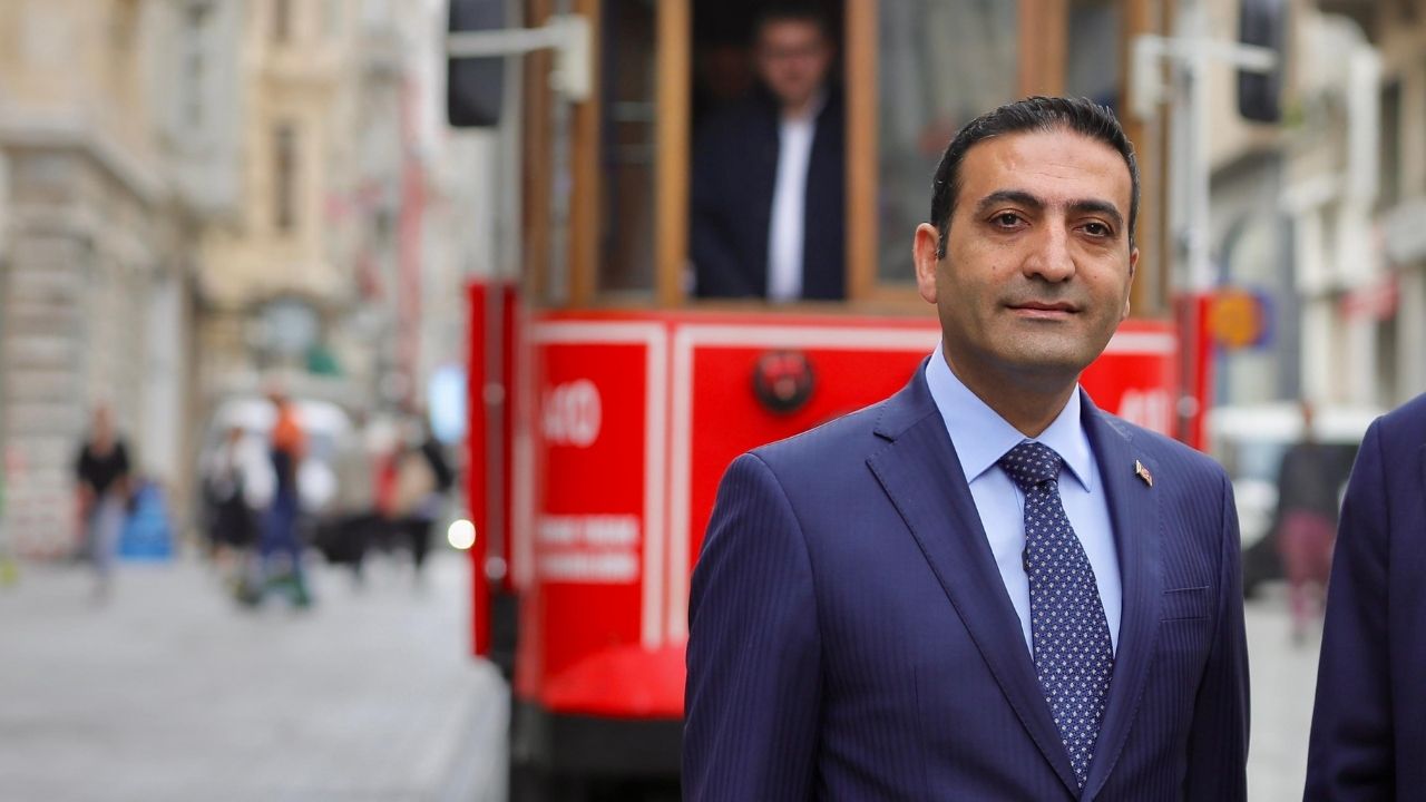 Beyoğlu Belediye Başkanı Açık hava reklam ortaklığı yok