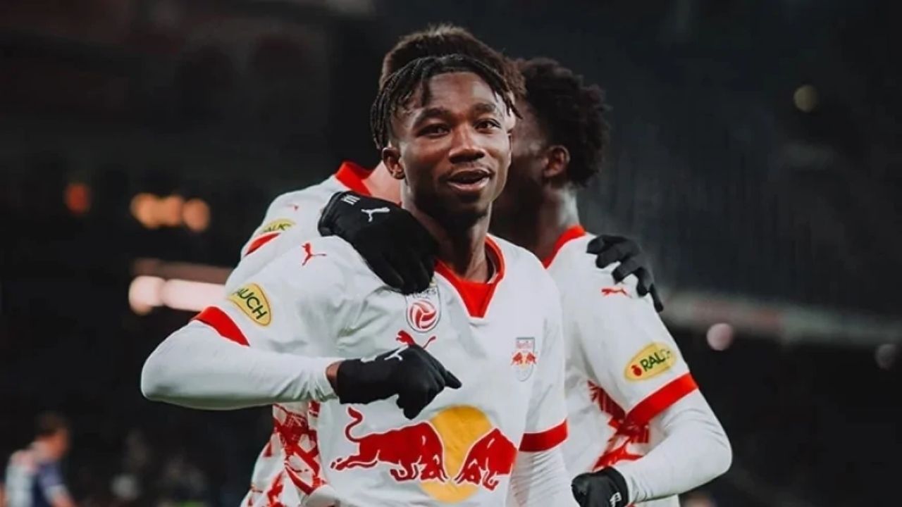Dorgeles Nene, Fenerbahçe'ye transfer olmak için İstanbul'a geldi.
