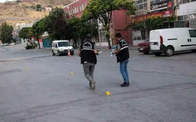 Kayseri’de Alkol Masasında Kavga: Kurşunlar ve Yaralı Sürücü