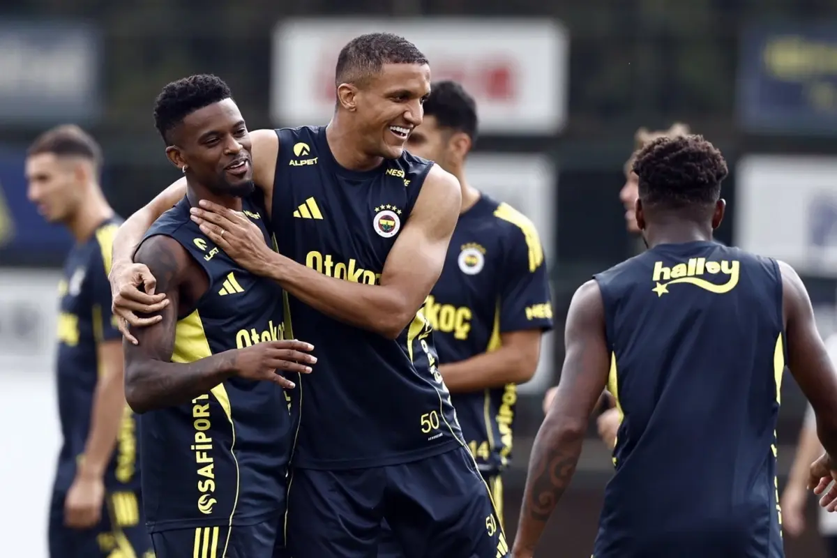 fenerbahce-de-becao-sevinci-18931726_9978_amp.jpg