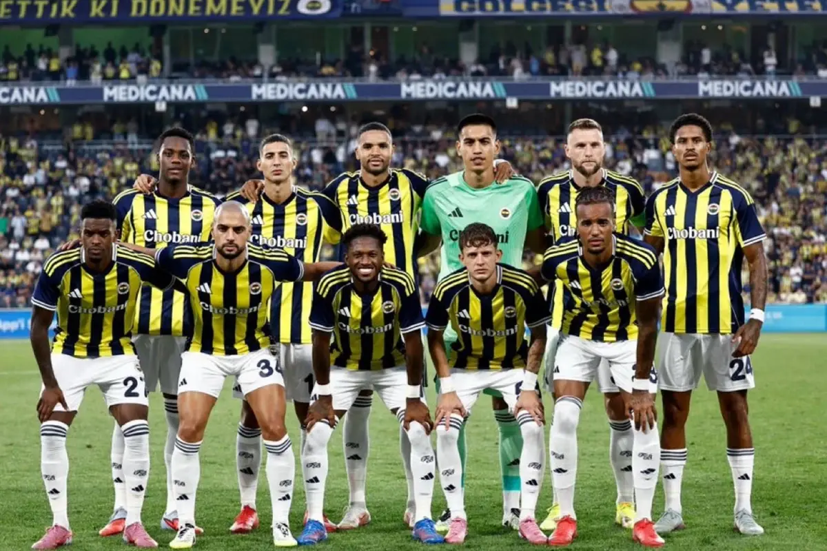 fenerbahce-feyenoord-u-eleyerek-4-3-milyon-euro-18941219_6495_amp.jpg