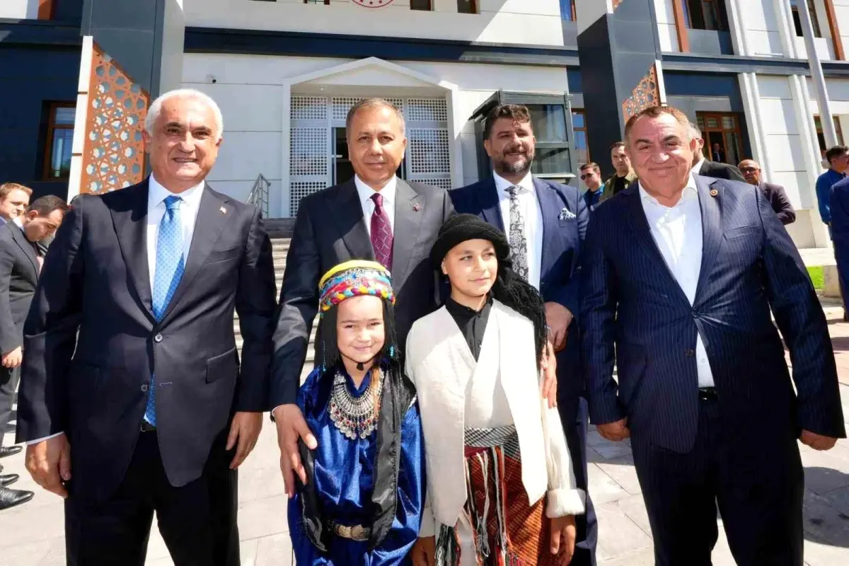 icisleri-bakani-yerlikaya-artik-terorsuz-bir-18944852_amp.jpg