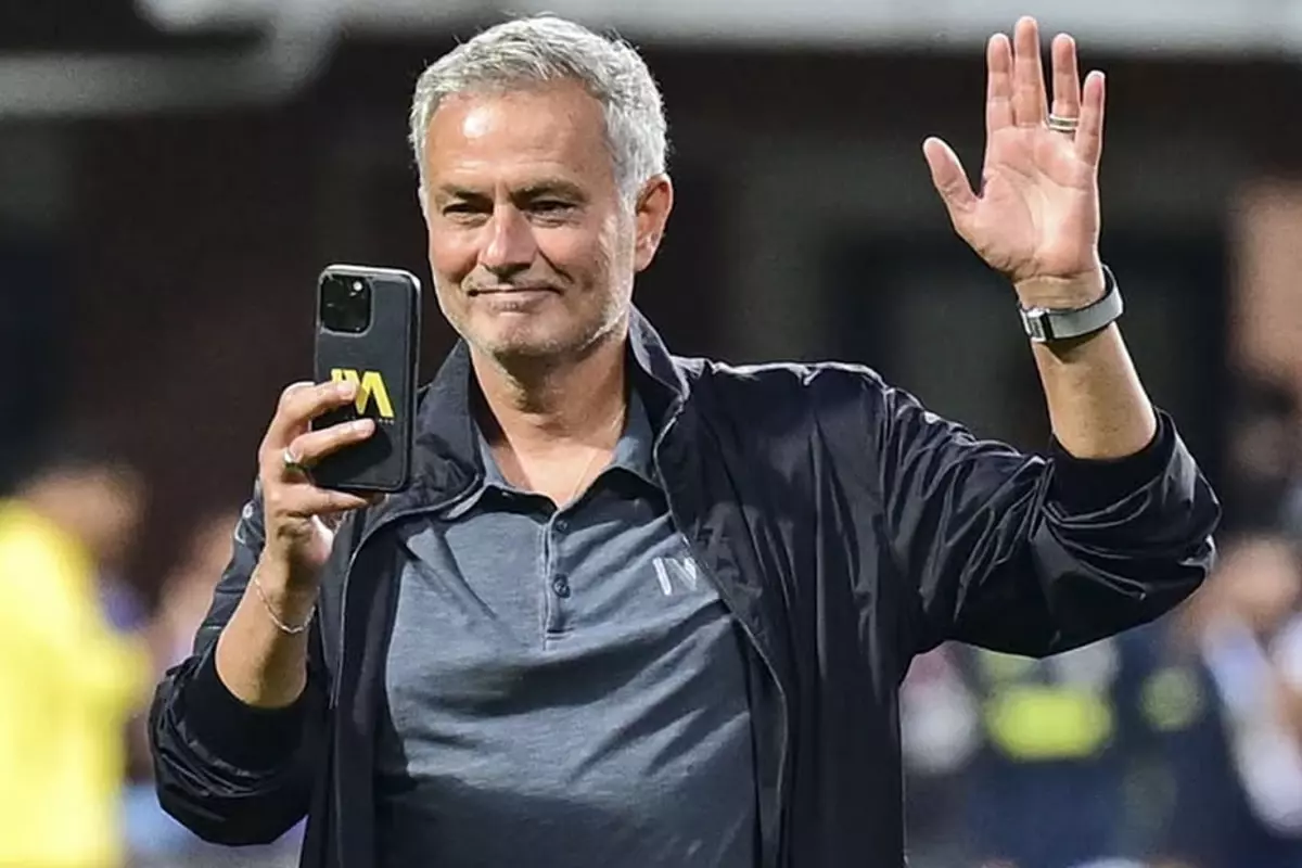 iste-mourinho-nun-fenerbahce-den-alacagi-tazminat-18992416_834_amp.jpg
