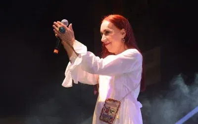 Leman Sam, Yalova konserinde hijyen konusunda tepki gösterdi.