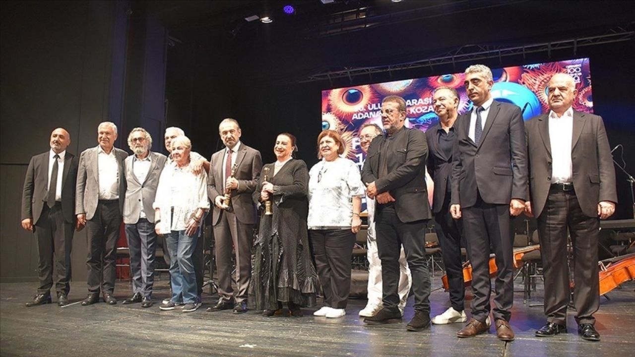 Adana Altın Koza Film Festivali'nde Onur Ödülleri Verildi