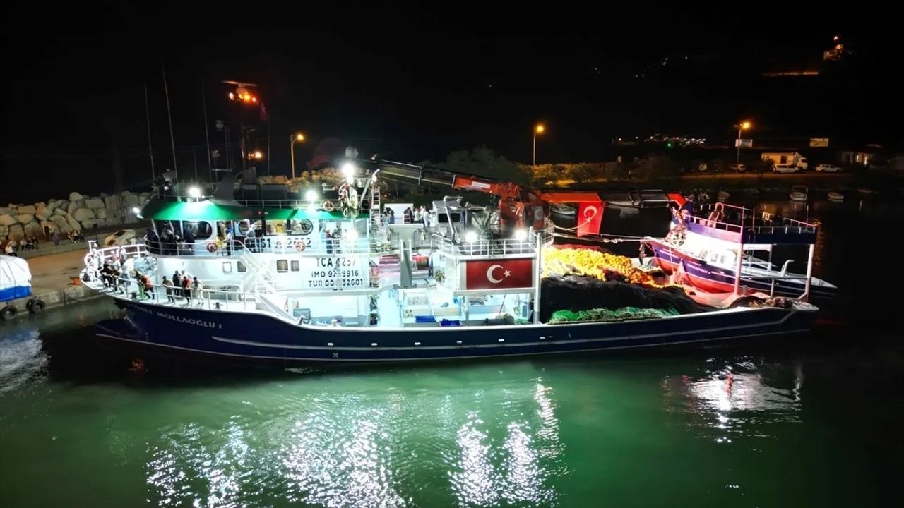Ordu'da Balıkçılar Yeni Sezonun Keyfini Çıkarıyor