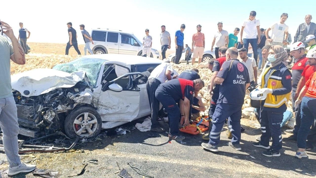 Şanlıurfa'da Trafik Kazası 5 Kişi Yaralandı