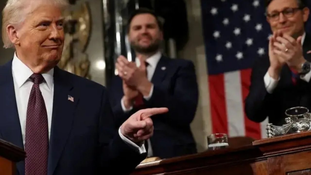 Trump, Pentagon'a 'Savaş Bakanlığı' adını verebilir