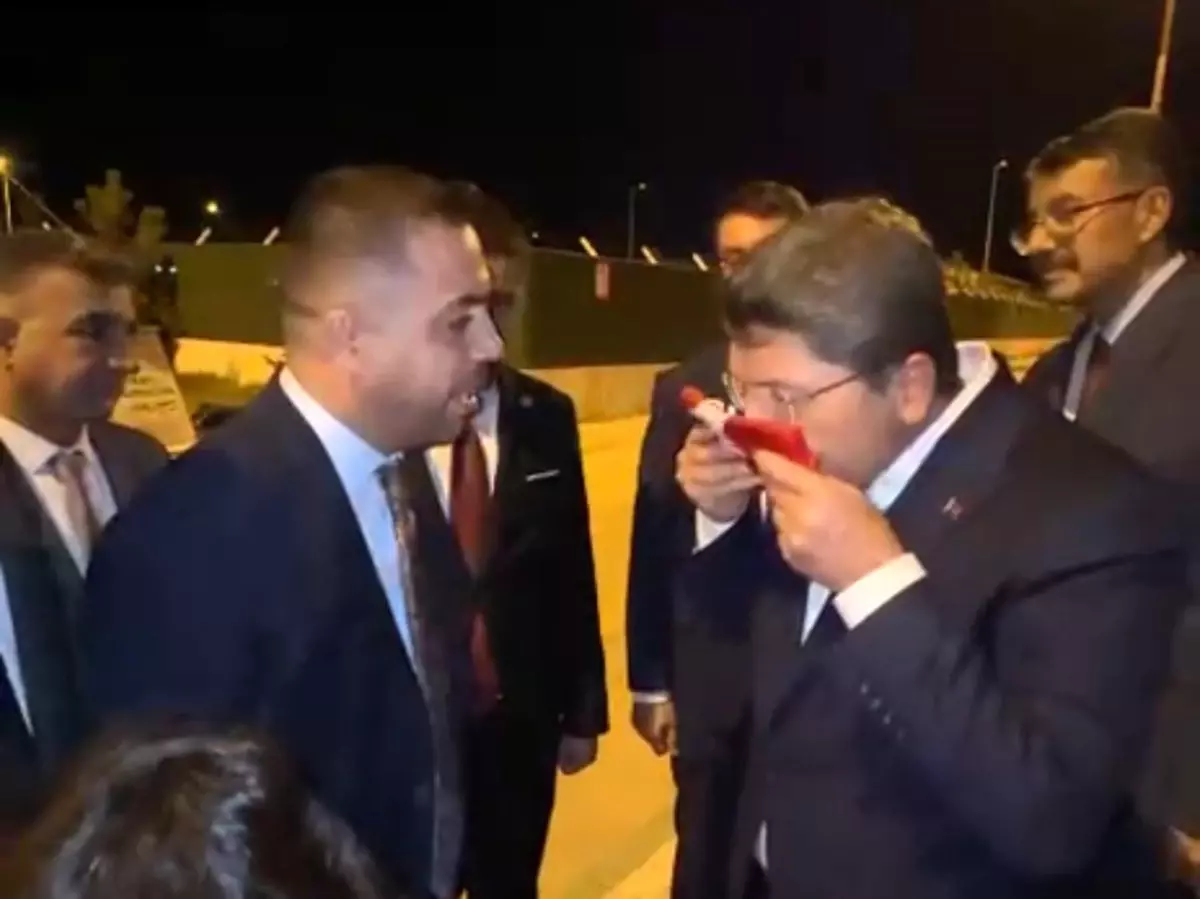 bakan-tunc-a-yuksekova-da-anlamli-surpriz-19020953_amp.jpg