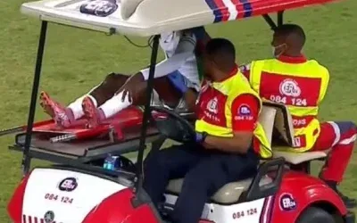 Beşiktaşlı Ndidi milli takımda sakatlandı! Sedyeyle çıkış yaptı