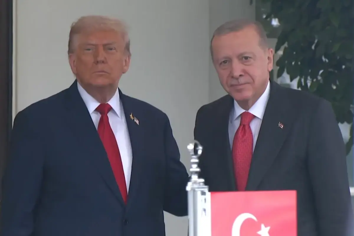 erdogan-6-yil-sonra-beyaz-saray-da-trump-kapida-19087095_382_amp.jpg