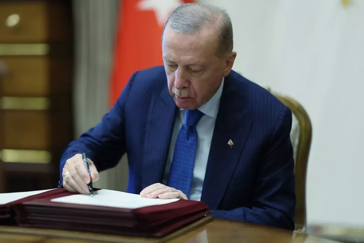 erdogan-imzaladi-cok-sayida-fakulte-ve-yuksek-19059621_5022_amp.jpg