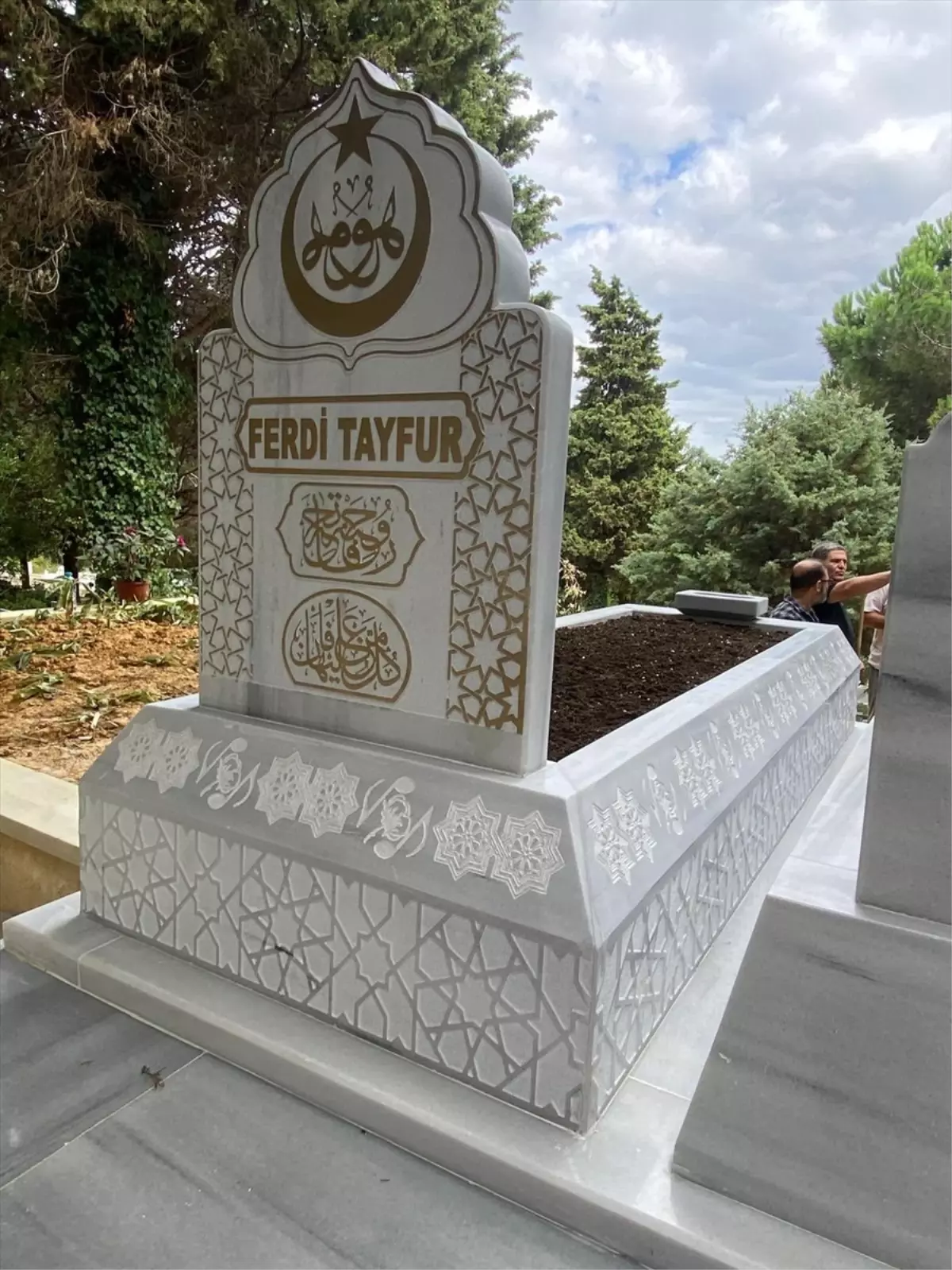 mhp-genel-baskani-bahceli-ferdi-tayfur-un-kab-19047684_amp.jpg