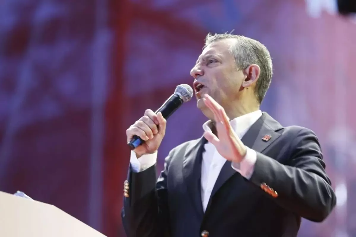 ozgur-ozel-ak-parti-ye-gecen-belediye-19047678_3016_amp.jpg