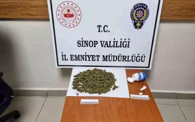 Sinop’ta uyuşturucu operasyonunda 82,99 gram skunk ve 0,90 gram kokain bulundu.