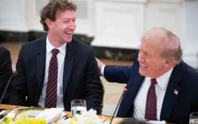 Trump ve Zuckerberg’ın 600 milyar dolarlık diyalogu olaylı geceyi süsledi