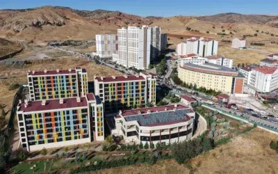 Üniversite öğrencileriyle ilçe nüfusu ikiye katlandı: Yurt doluluk oranı %90’ı geçti!