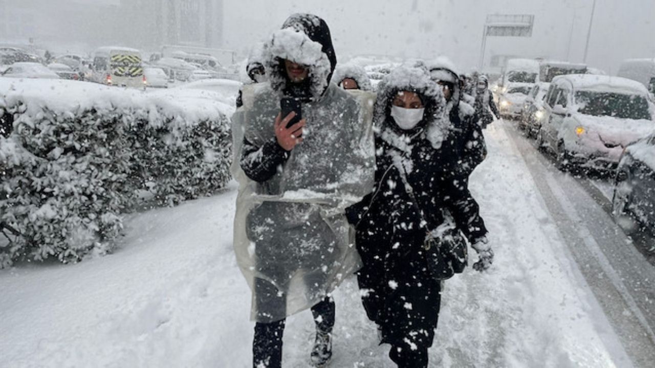 12 Ekim Hava Durumu Türkiye’ye Mevsimin İlk Karı Geliyor!