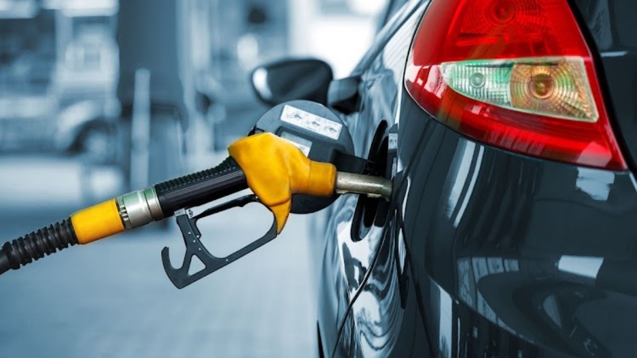 Akaryakıt Fiyatlarına Yeni Zam Yolda 1 Ekim 2025 Güncel Benzin ve Motorin Fiyatları Açıklandı (1)