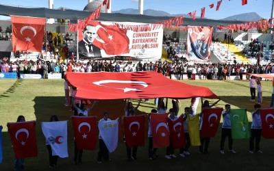 Antalya İlçelerinde 29 Ekim Cumhuriyet Bayramı Coşkusu