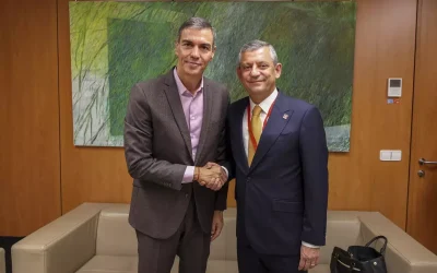 CHP Lideri Özgür Özel, İspanya Başbakanı Pedro Sanchez ile Buluştu