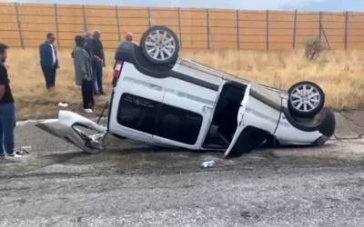 Erzincan-Gümüşhane yolunda otomobil kazası: 4 kişi yaralandı