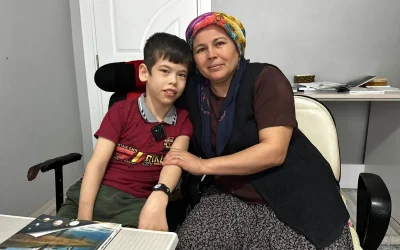 İsmail için Akülü Sandalye ve Tablet Yardımı