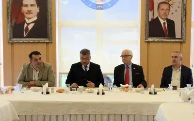 Rektör Kızıltoprak, Kütahya’daki Gazetecilerle Buluştu