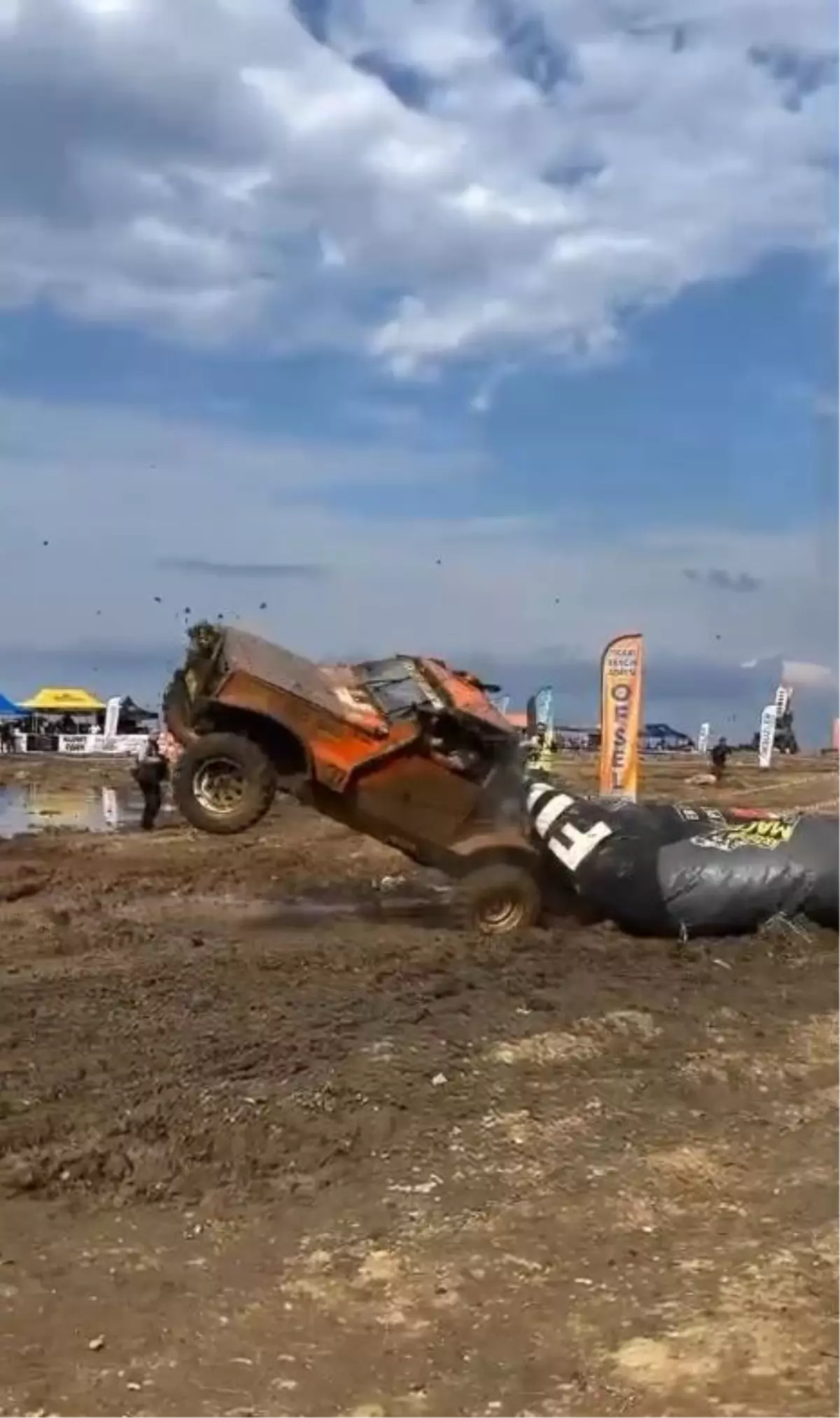 off-road-aracinin-takla-atip-bitis-balonunu-19167235_amp.jpg