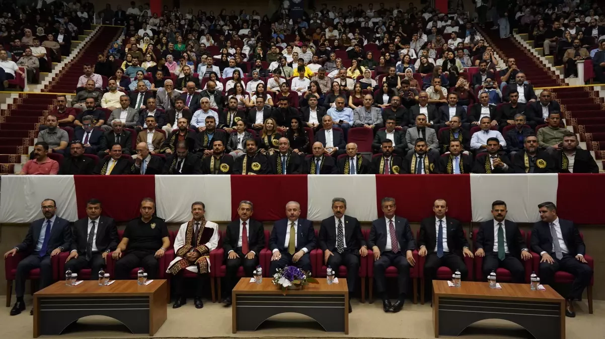 sirnak-universitesi-nde-2025-2026-akademik-yi-19151619_amp.jpg