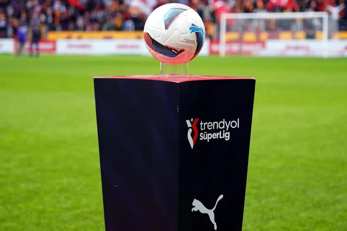 super-lig-de-flas-ayrilik-takimi-gecen-sene-19194888_7916_amp.jpg