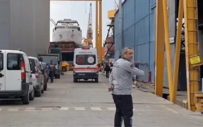 Tuzla’da gemide meydana gelen patlamada 1 ölü ve 4 yaralı var.