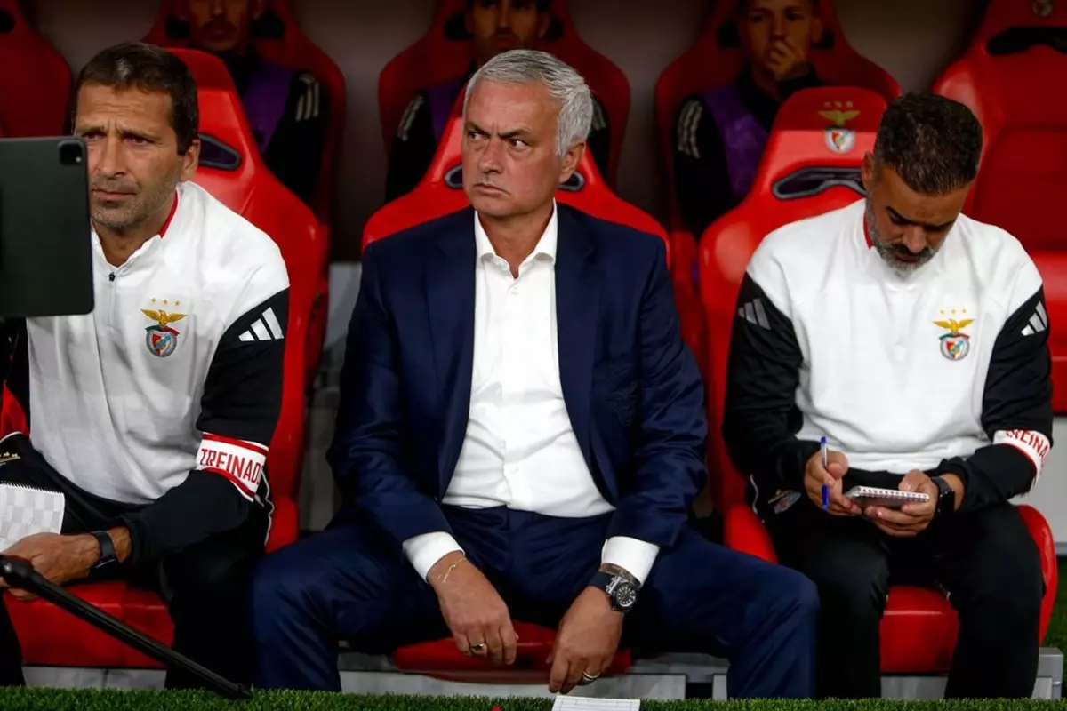 yildiz-futbolcudan-olay-mourinho-ifsasi-her-gece-19135523_1463_amp.jpg