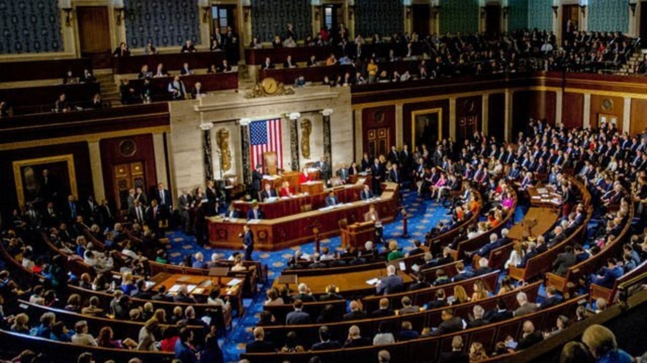 ABD Senatosu Federal Hükümetin Yeniden Açılması İçin Bütçe Tasarısını Onayladı